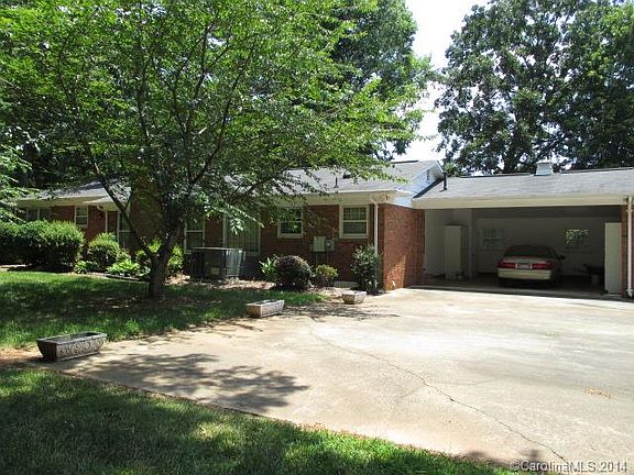 2nd image of 2465 Bel Air Dr