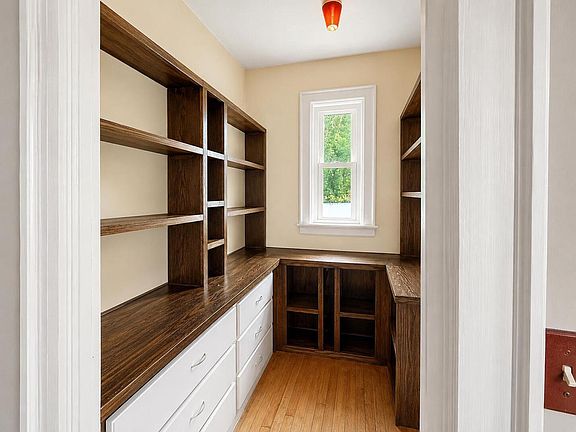 5th image of 1325 S 11th STREET