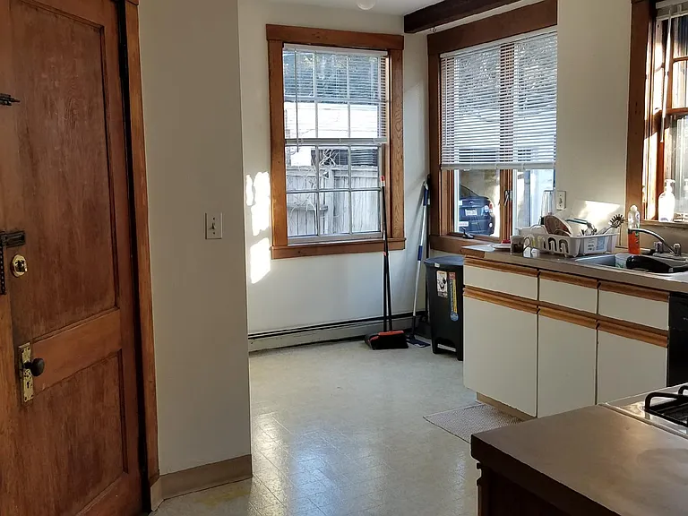 17 Traill St #1 — Photo 7
