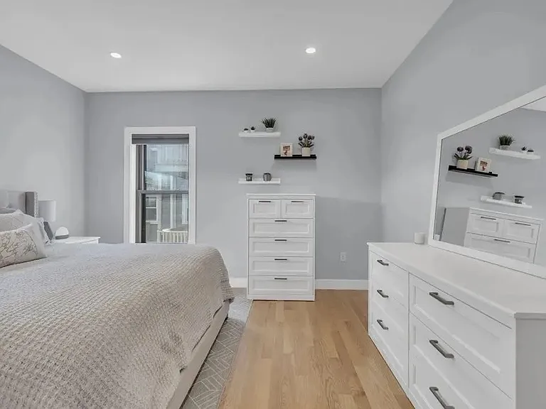 24 Rawson St #3 — Photo 4