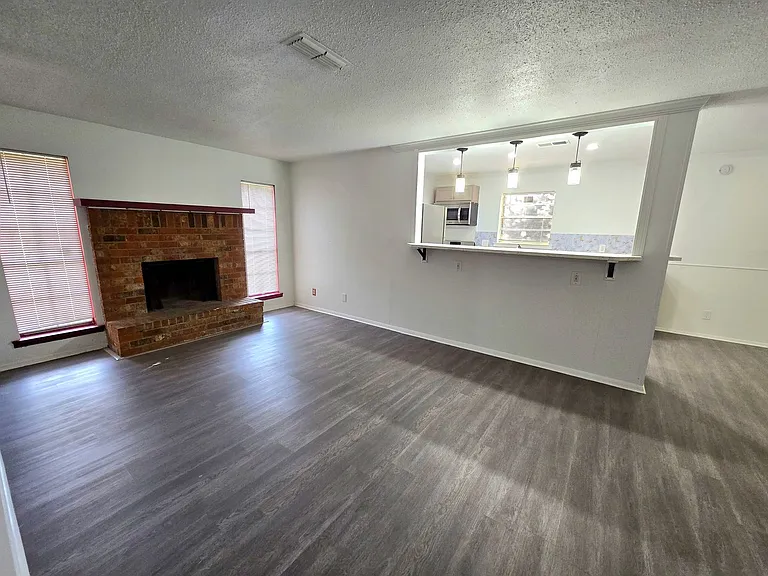 6133 Jennifer Ln — Photo 4