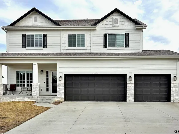 9225 S 177th St, Omaha, NE 68136