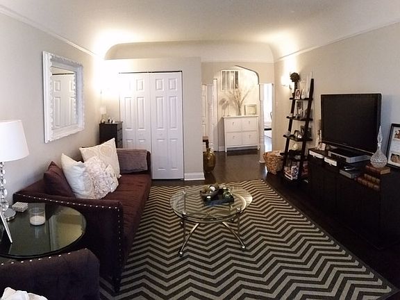 4th image of 1120 Washington Blvd APT 3A