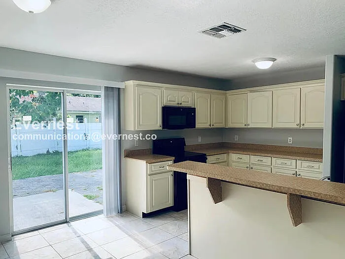 942 Willie Mays Pkwy — Photo 6