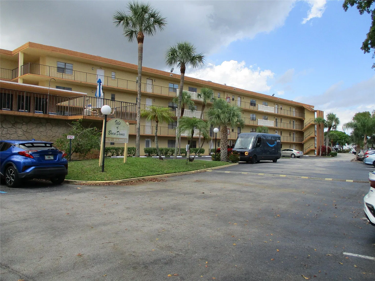 Isle Of Sandalfoot Cond 2 Unit 312-B — Photo 2