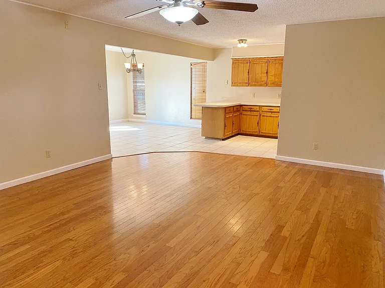 6128 Cliffside Dr — Photo 5