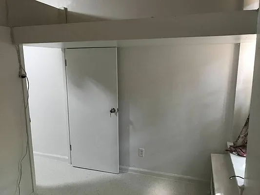 Rented by Kinyu Realty | media 7
