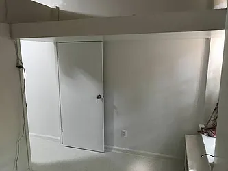 Rented by Kinyu Realty
