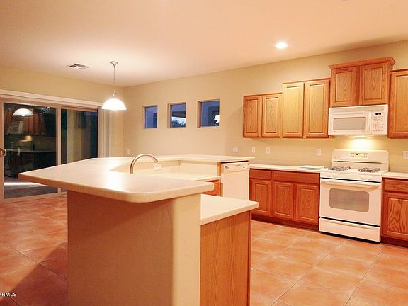 3rd image of 14157 S Via Del Farolito