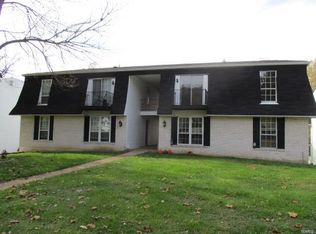 505 Monroe St APT 9, Pacific, MO