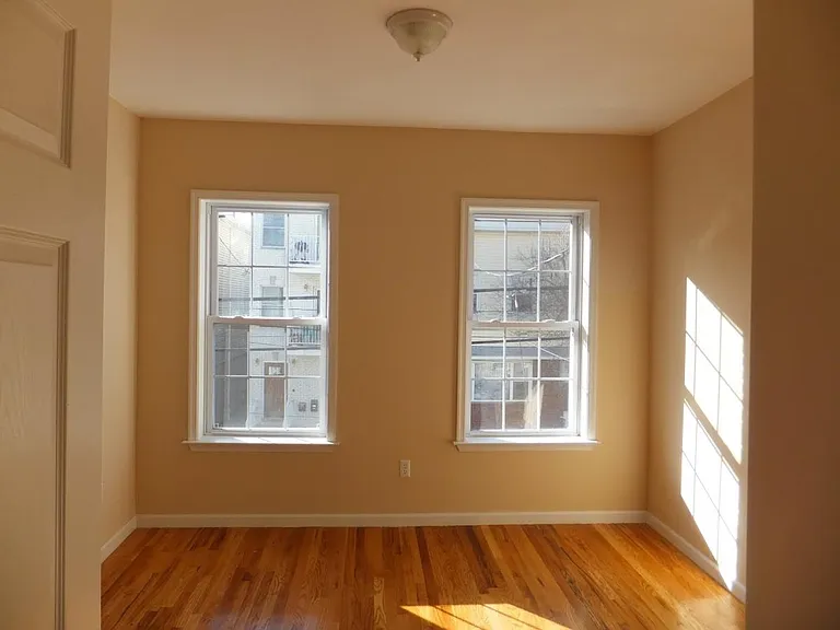 Bright bedroom facing South gets plenty of sunlight