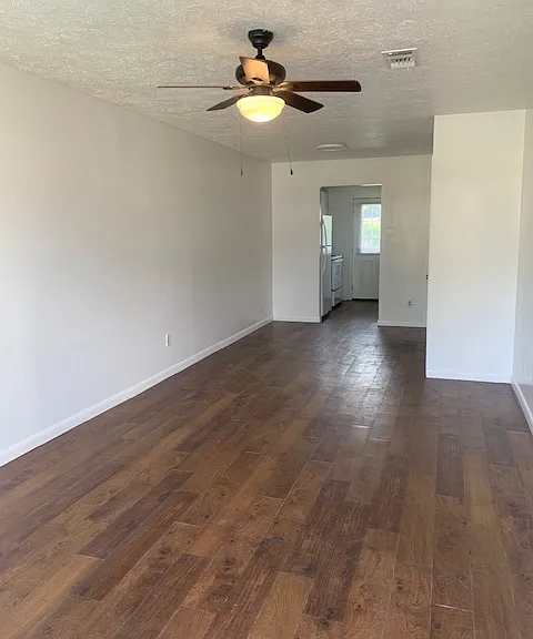 2533 Johnson Dr — Photo 3