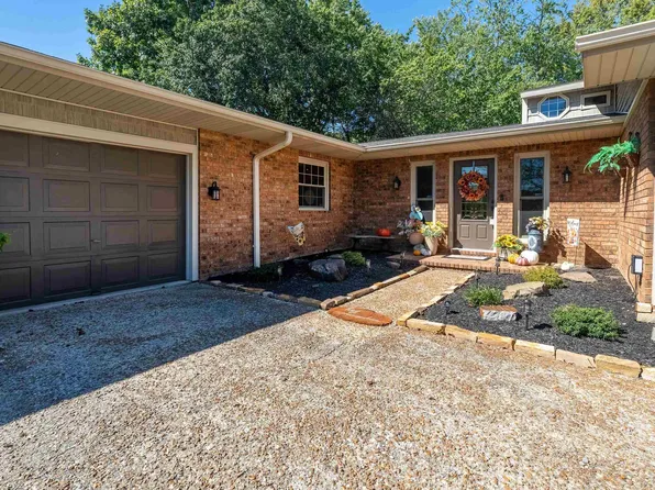 2585 Dylan Dr, Marion, IL 62959