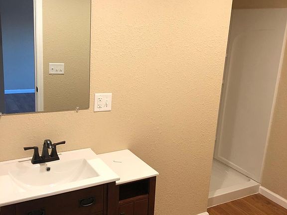 3rd image of 3138 W Lincolnshire Blvd