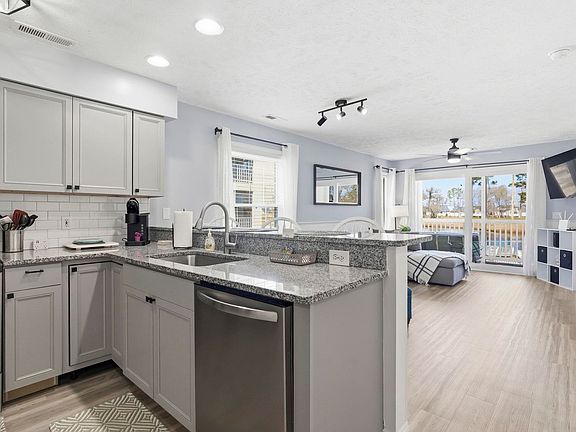 4th image of 549 White River Dr. #14D