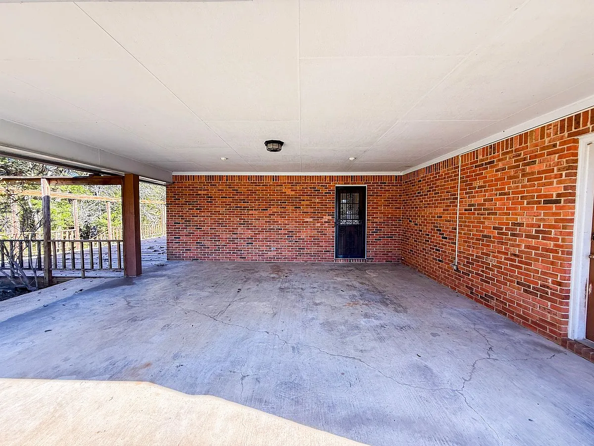 Building Photo - 2241 Highway 25 S