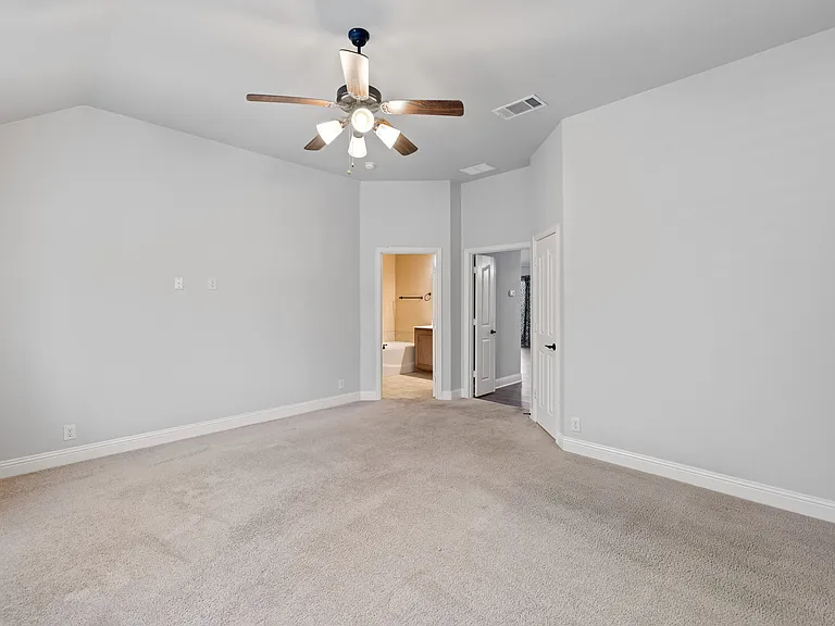 300 Kelvington Dr — Photo 17
