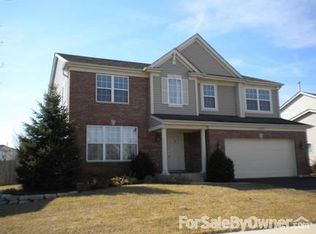 2435 White Barn Rd, Aurora, IL 60502