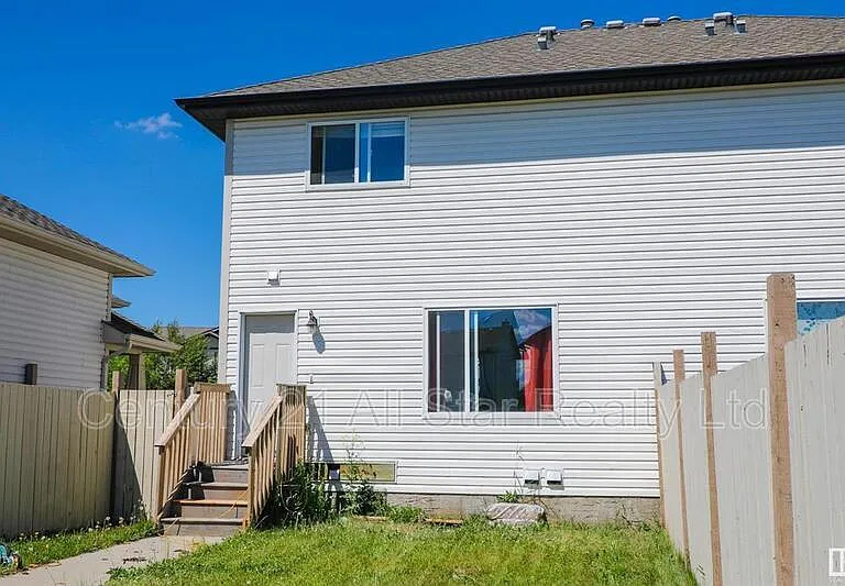 415 Aster Close — Photo 23
