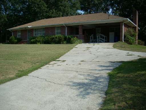 2nd image of 1076 Pine St NE