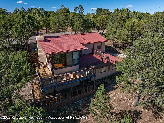 5th image of 110 Circle Dr
