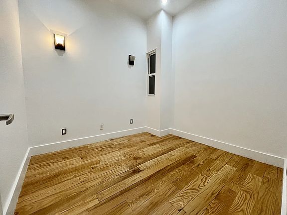 2nd image of 277 Menahan St #2A