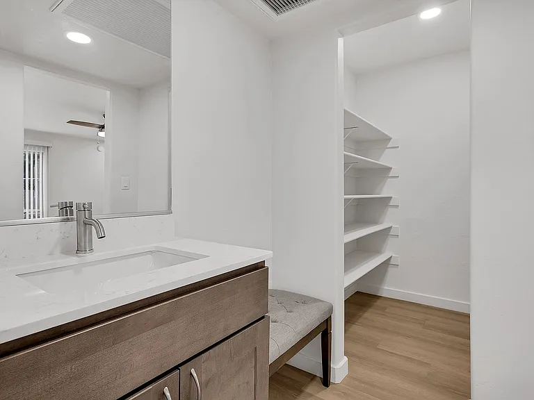 El Dorado Apartments — Photo 36