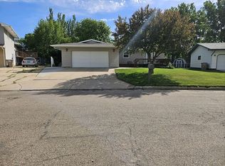 1833 14th St SW, Minot, ND 58701