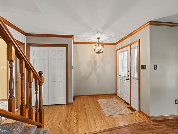 5th image of 6103 Alleo Ln