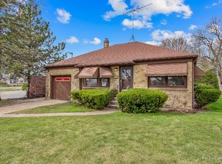 724 Geneva St, Dundee, IL 60118