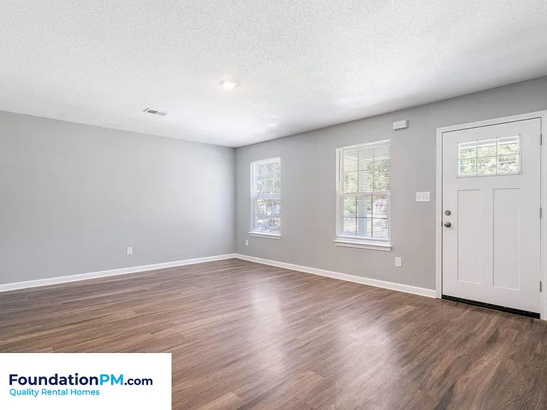 3985 Willowview Ave — Photo 13