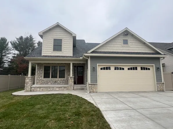 407 Knight St, Grayling, MI 49738