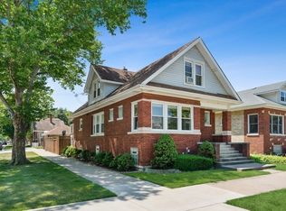 6101 W Byron St, Chicago, IL