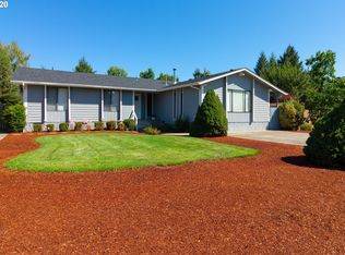 1560 NW Primrose Ct, Roseburg, OR 97471