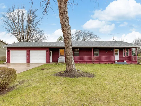 300 Evergreen Dr E, Cannon Falls, MN 55009