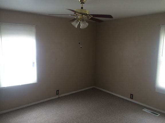 2nd image of 106 Glenview Dr