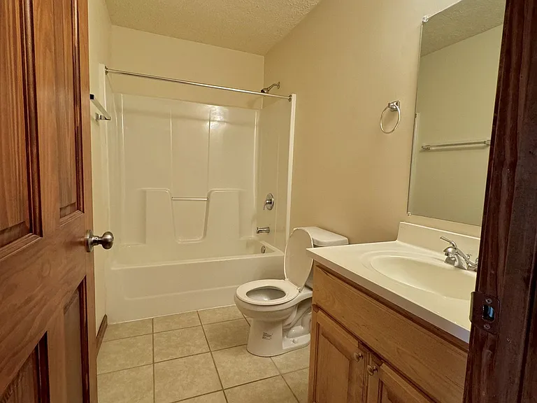 Eagle View Luxury Apartments — Photo 52
