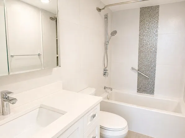 600 Three Islands Blvd APT 1016, Hallandale, FL 33009