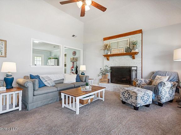 4th image of 10157 Curtis Dr