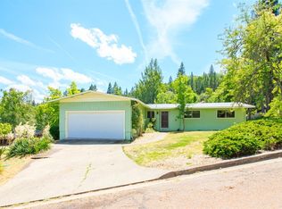 980 Hiawatha Pl, Ashland, OR 97520