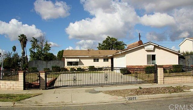1st image of 2201 Logan St