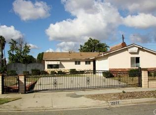 2201 Logan St, Pomona, CA 91767