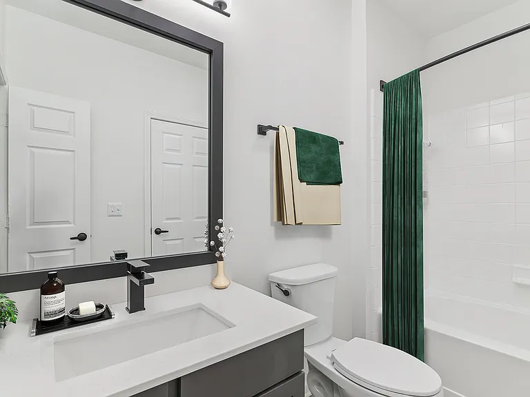 Avana North Point — Photo 10
