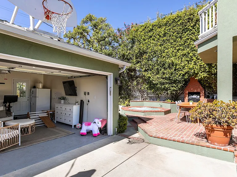 8005 Gonzaga Ave — Photo 35