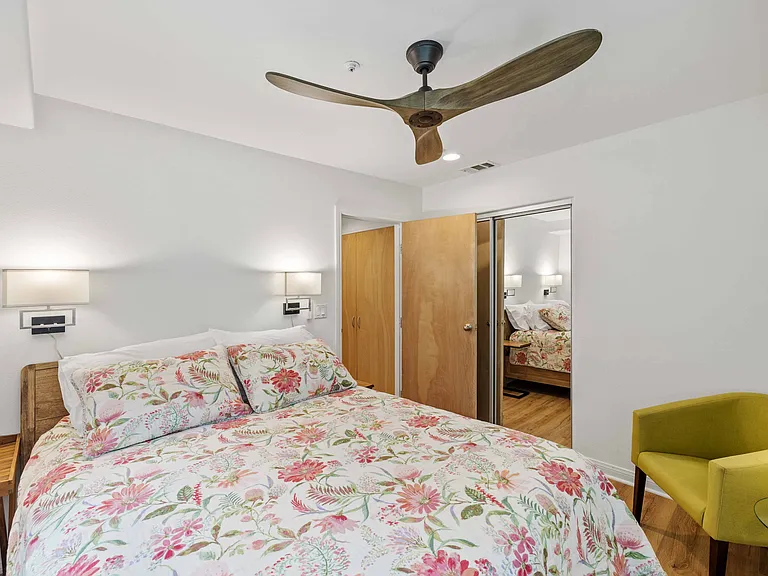 121 Marine Pl — Photo 27