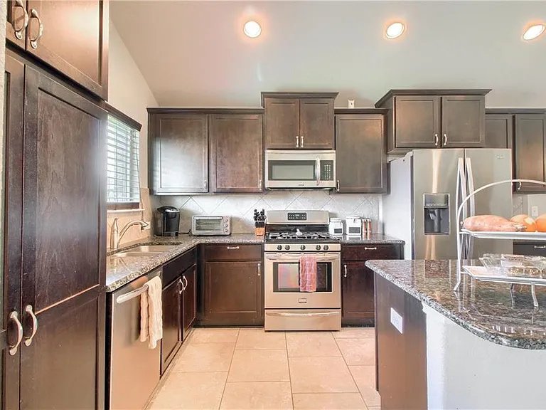1921 Tawakoni Dr — Photo 14