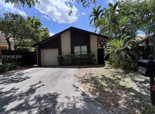 13520 SW 108th St, Miami, FL 33186