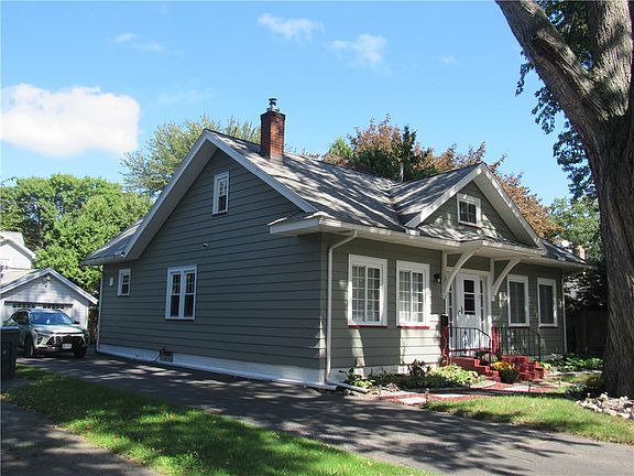 2nd image of 22 Parkwood Rd