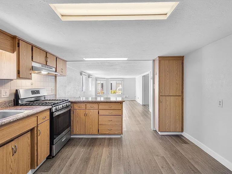 531 Taylor Ave — Photo 7