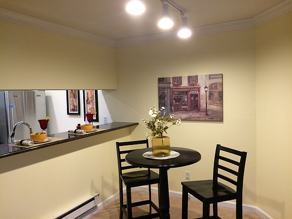 3rd image of 1271 Poplar Ave APT 206